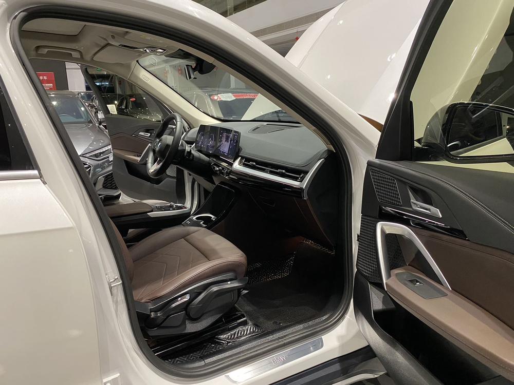 BMW X1 2023 image de voiture #18