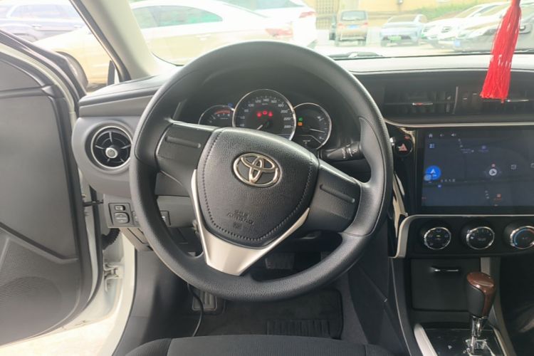 Toyota Corolla 2018 #11 Toyota Corolla 2018 car image #11