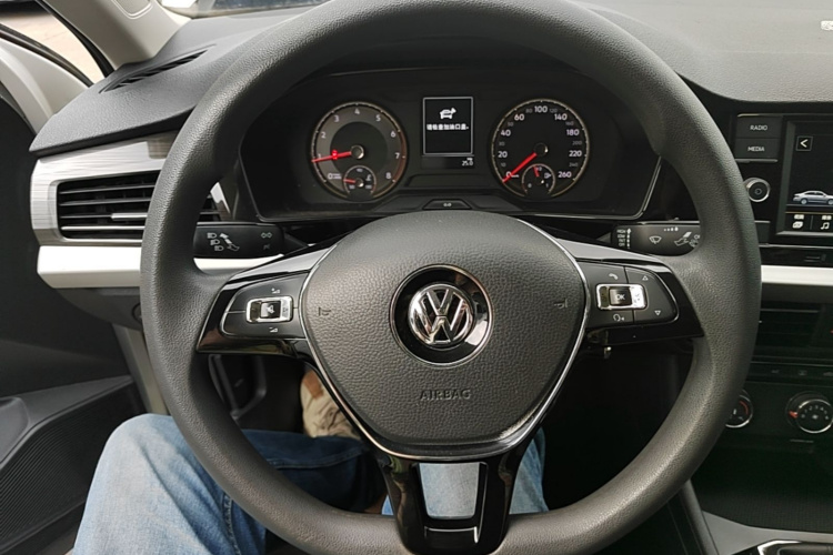 Volkswagen Lavida 2021 car image #11