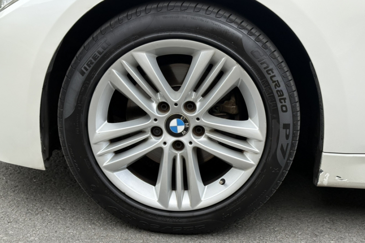 BMW 3 Series 2017 car image #8