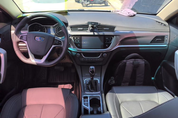 GEELY Emgrand 2018 #10 GEELY Emgrand 2018 car image #10