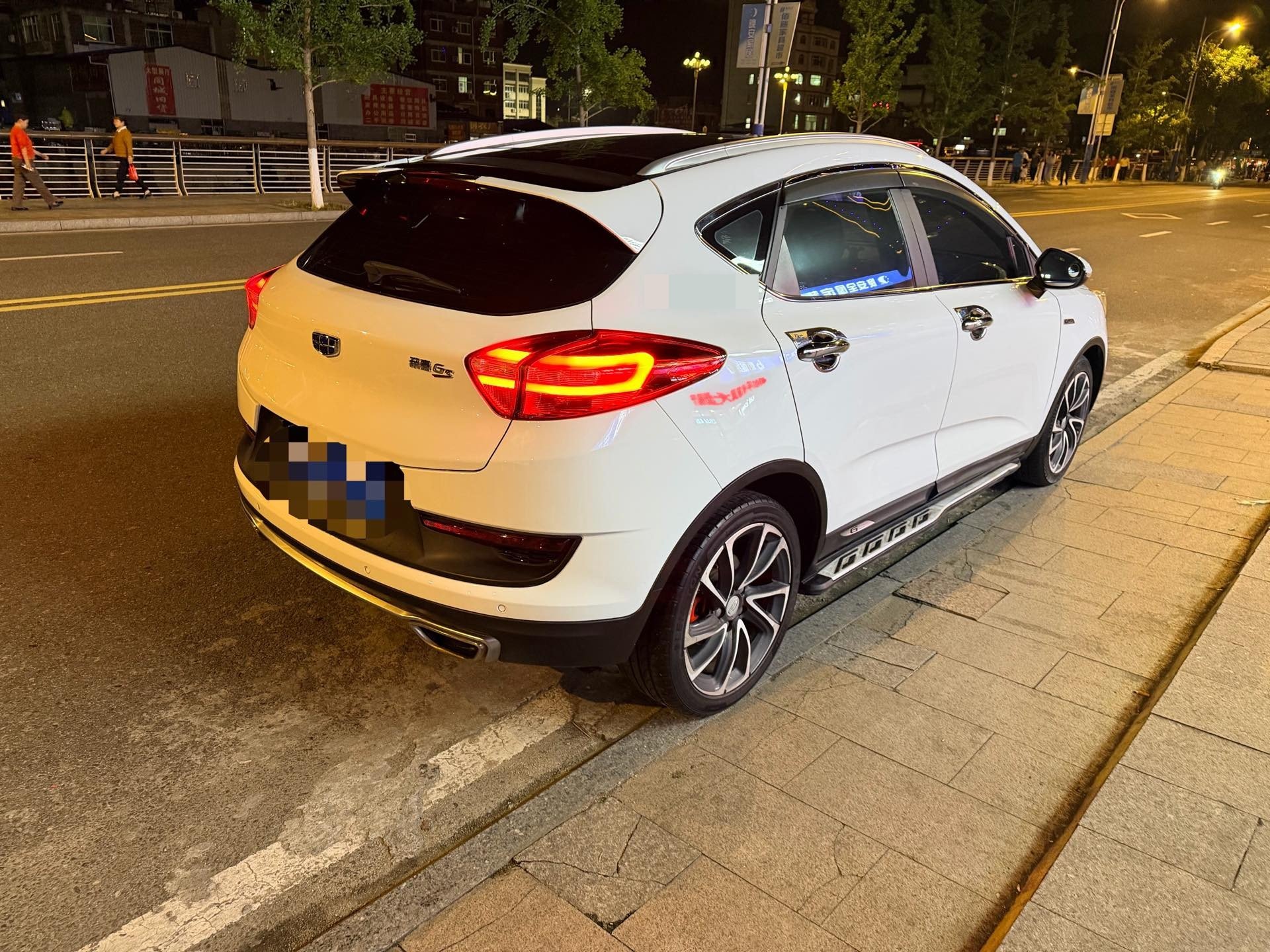 GEELY Emgrand GS 2018 car image #7