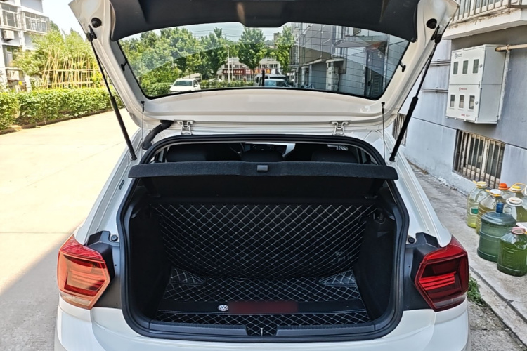 Volkswagen Polo 2020 car image #21