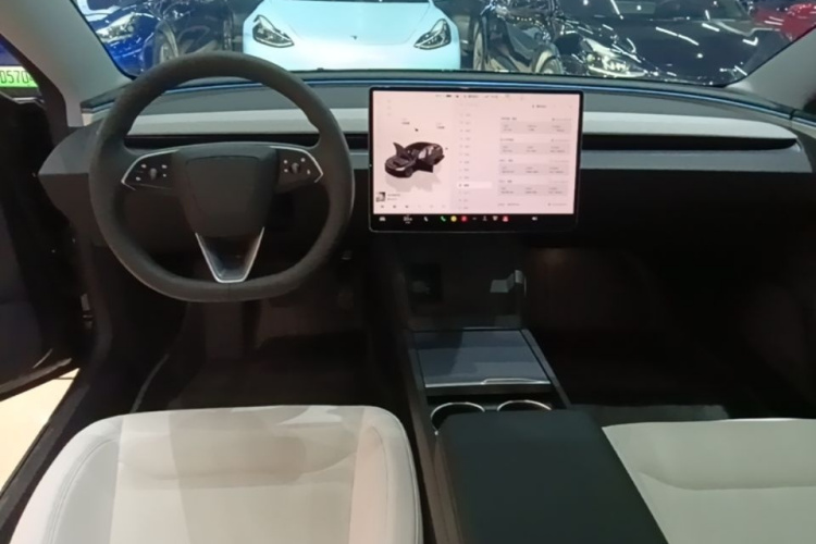 Tesla Model 3 2025 #10 Tesla Model 3 2025 car image #10