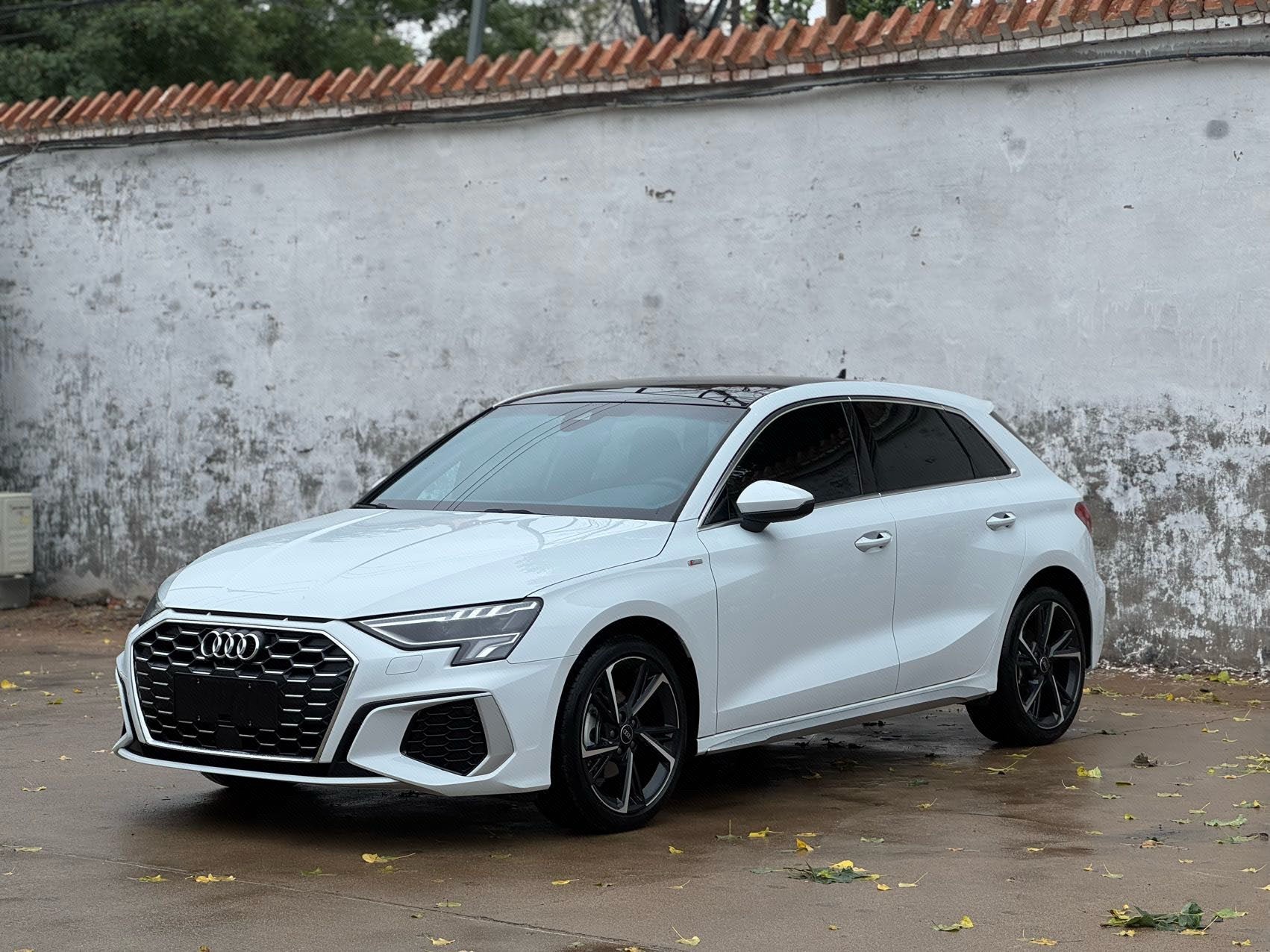 2022 immagine di auto 