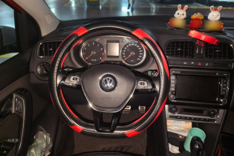 Volkswagen Polo 2015 car image #12