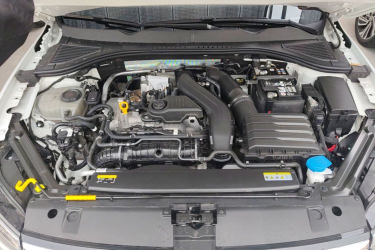 Volkswagen Bora 2024 صورة سيارة #20