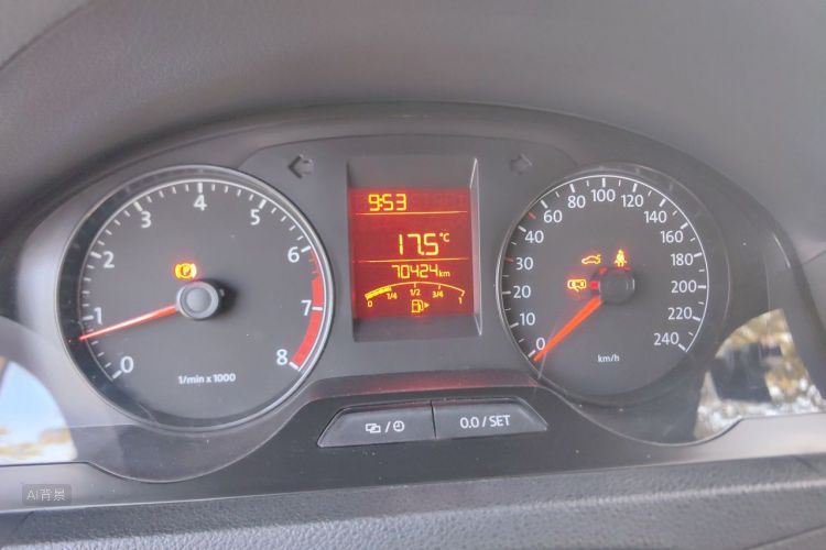 Volkswagen Santana 2015 car image #14