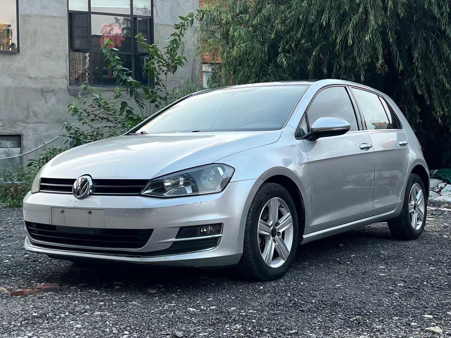 Volkswagen Golf 2014 Volkswagen Golf 2014 car image
