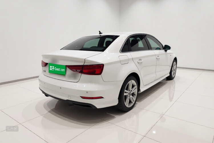 Audi A3 2019 car image #7