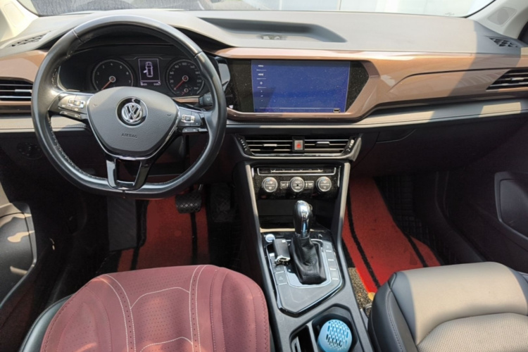 Volkswagen Tharu 2020 car image #11