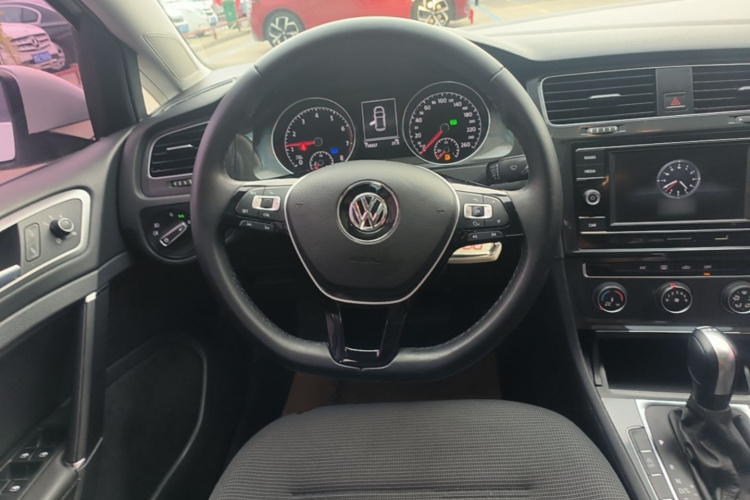 Volkswagen Golf 2018 #11 Volkswagen Golf 2018 car image #11
