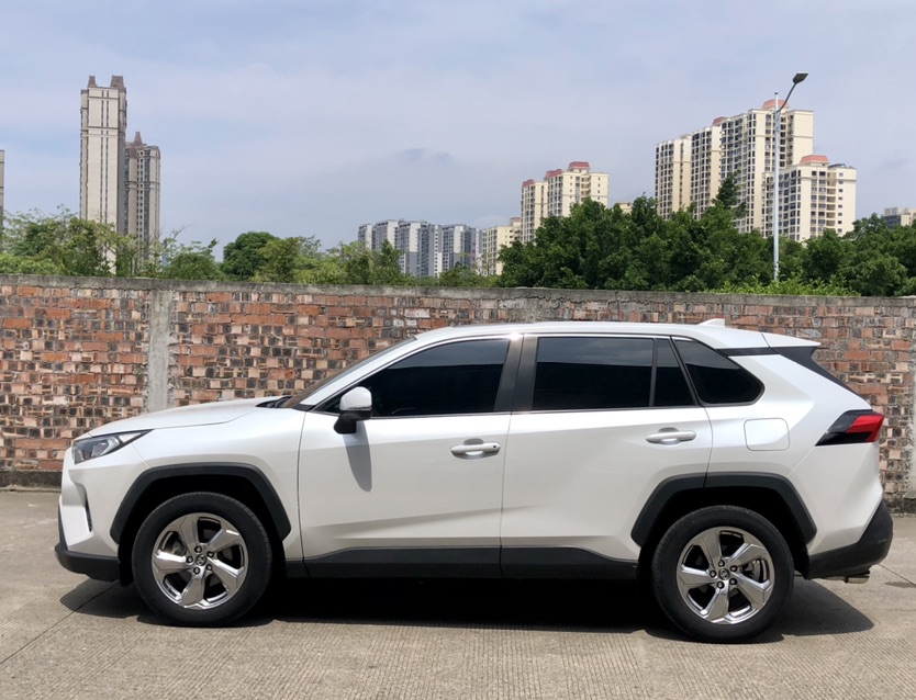 Toyota RAV4 2023 #3 Toyota RAV4 2023 immagine di auto #3