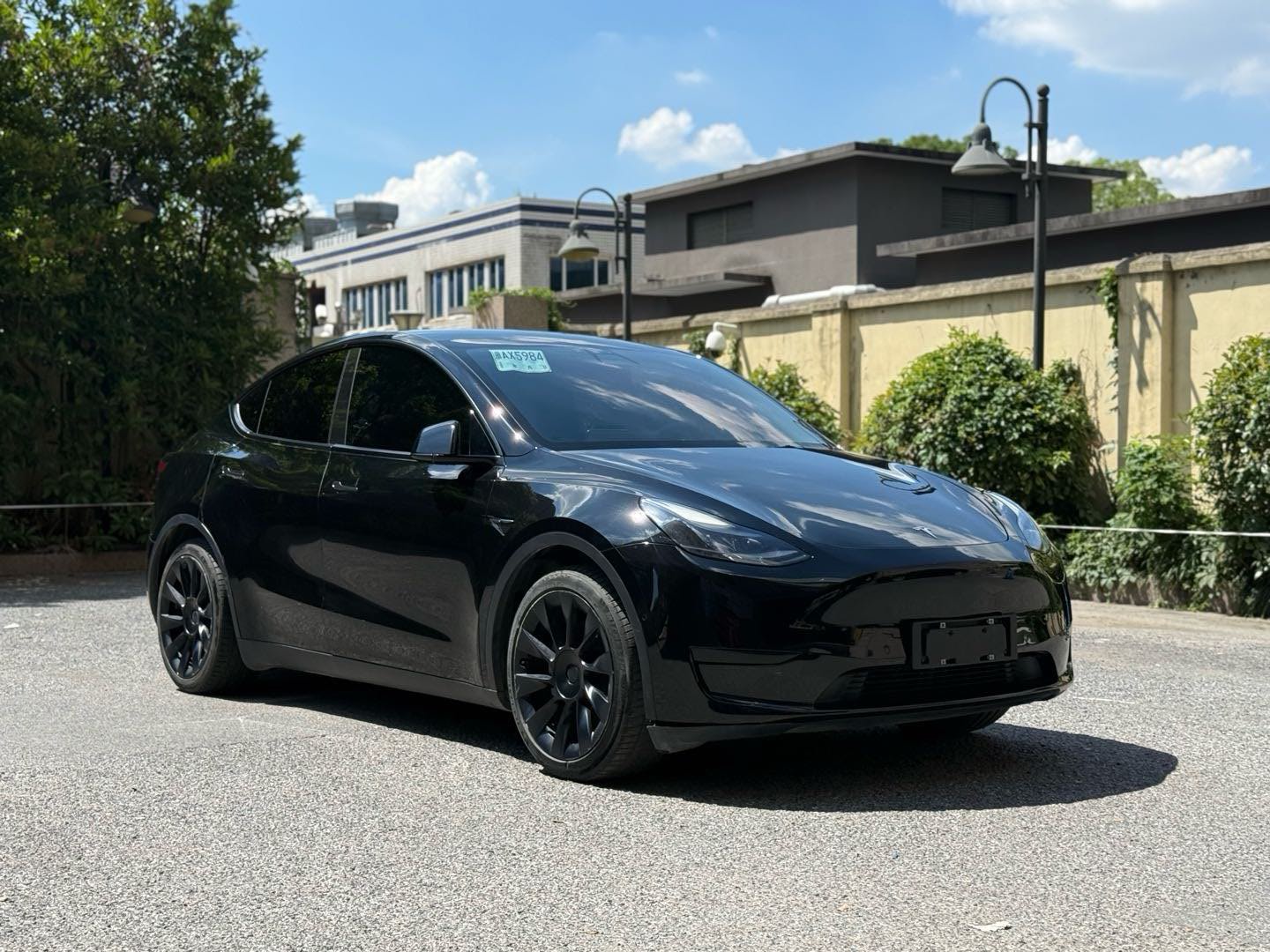 Tesla Model Y 2022 car image #5