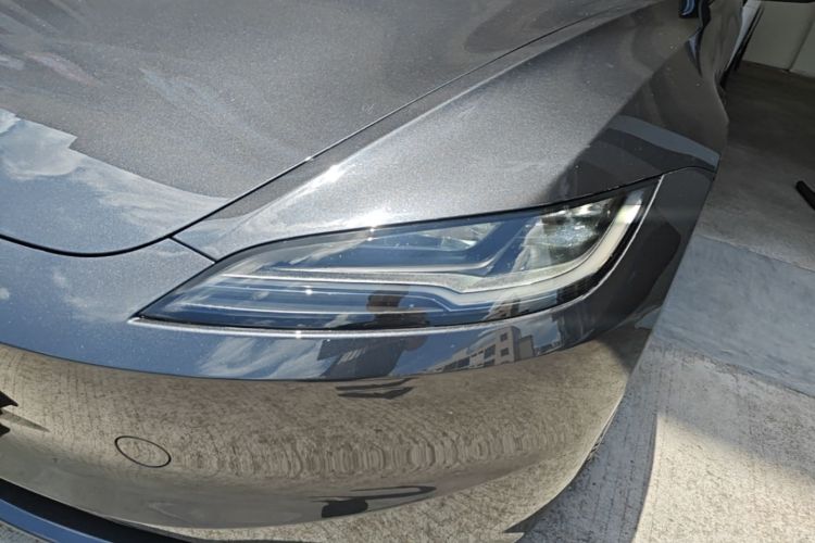 Tesla Model 3 2024 car image #23