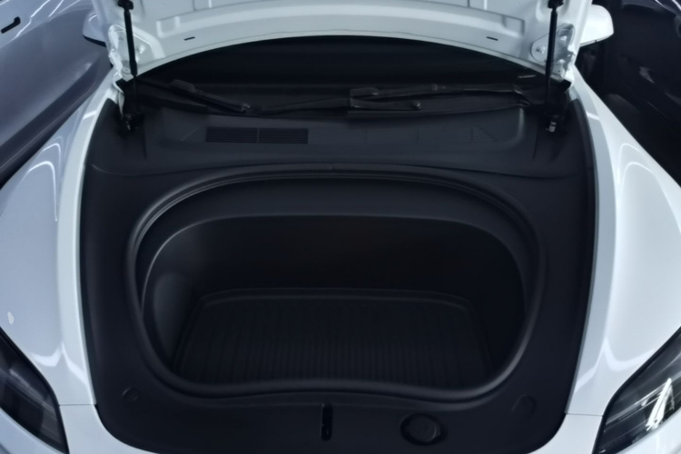 Tesla Model 3 2025 #20 Tesla Model 3 2025 car image #20