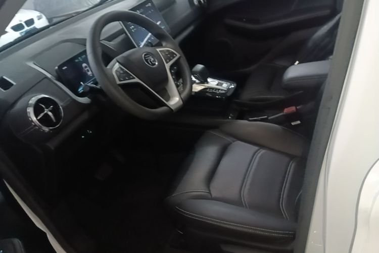 BYD Yuan New Energy 2020 car image #19
