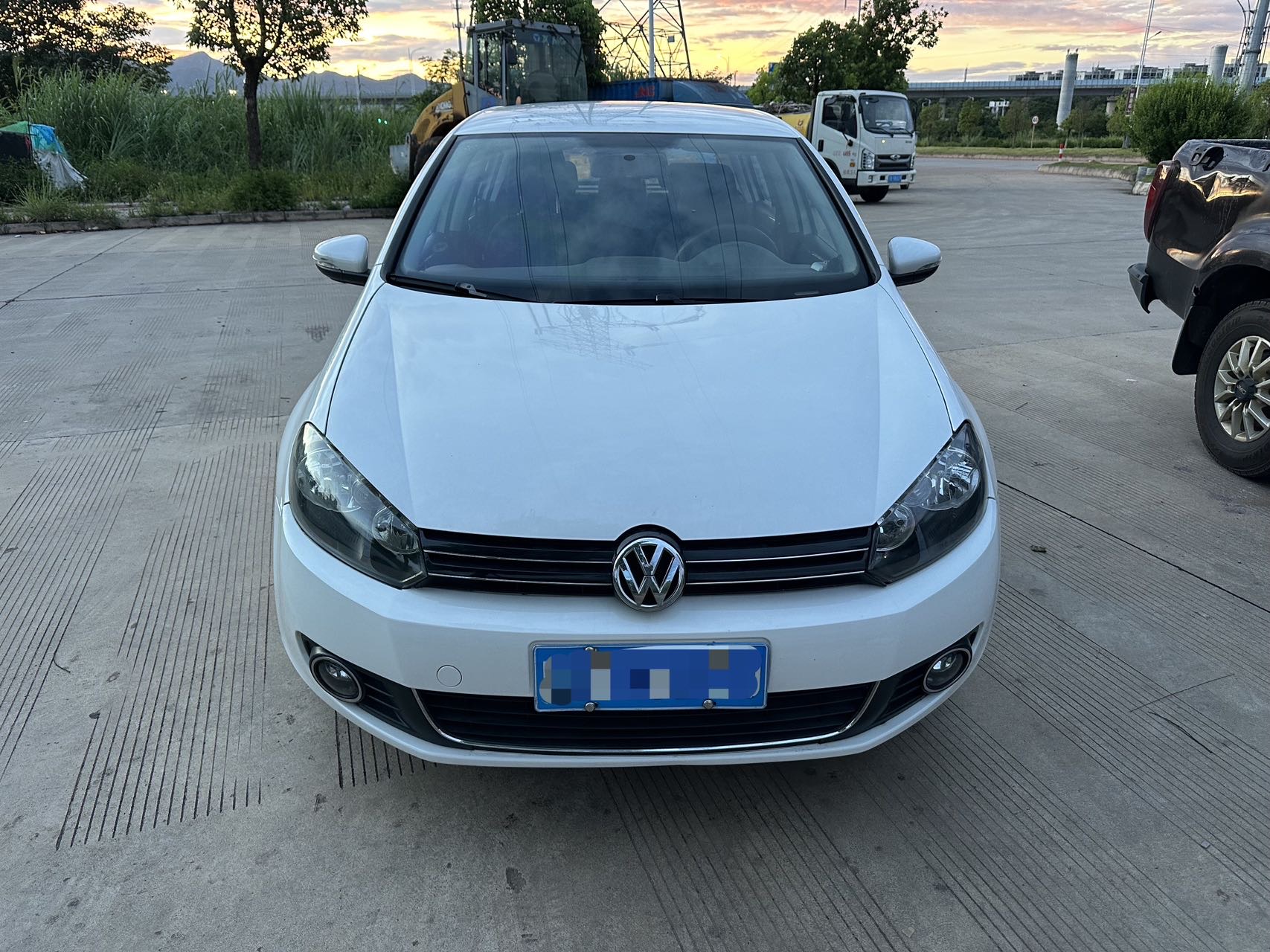 Volkswagen Golf 2013 car image #2