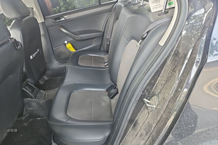 Volkswagen Santana 2018 car image #19
