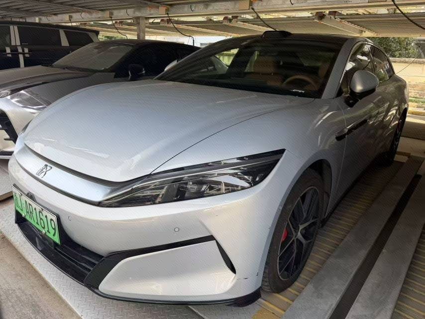 BYD HanL 2025 BYD HanL 2025 car image