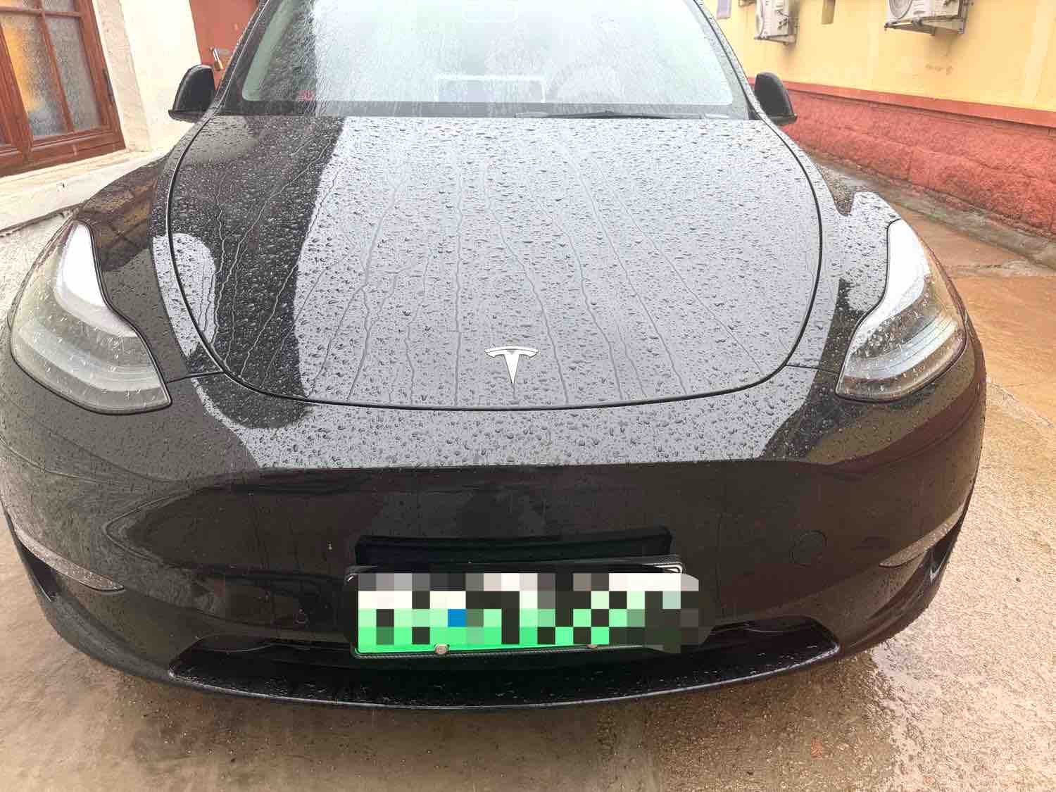 Tesla Model Y 2023 car image 