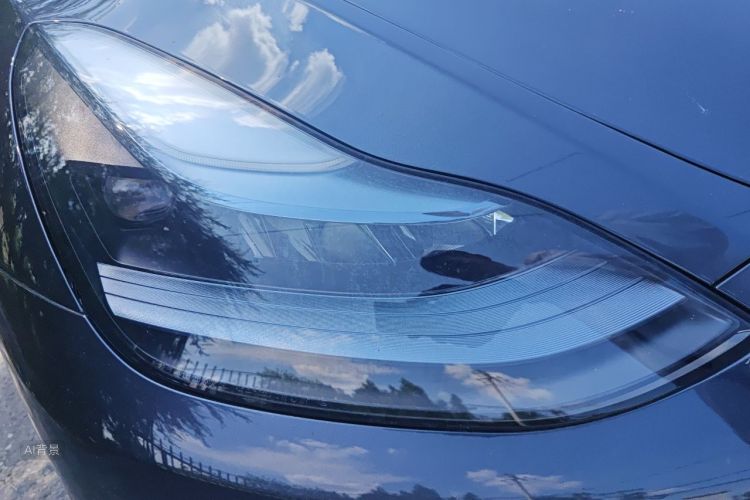 Tesla Model Y 2024 car image #8