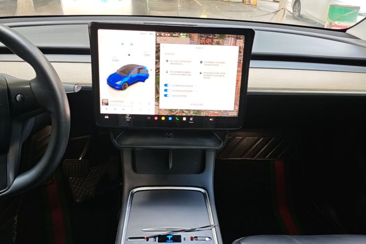 Tesla Model Y 2022 immagine di auto #16