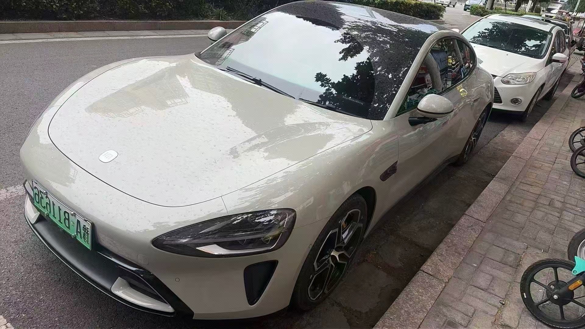 MI SU7 2024 car image 
