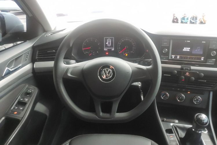 Volkswagen Bora 2019 car image #15