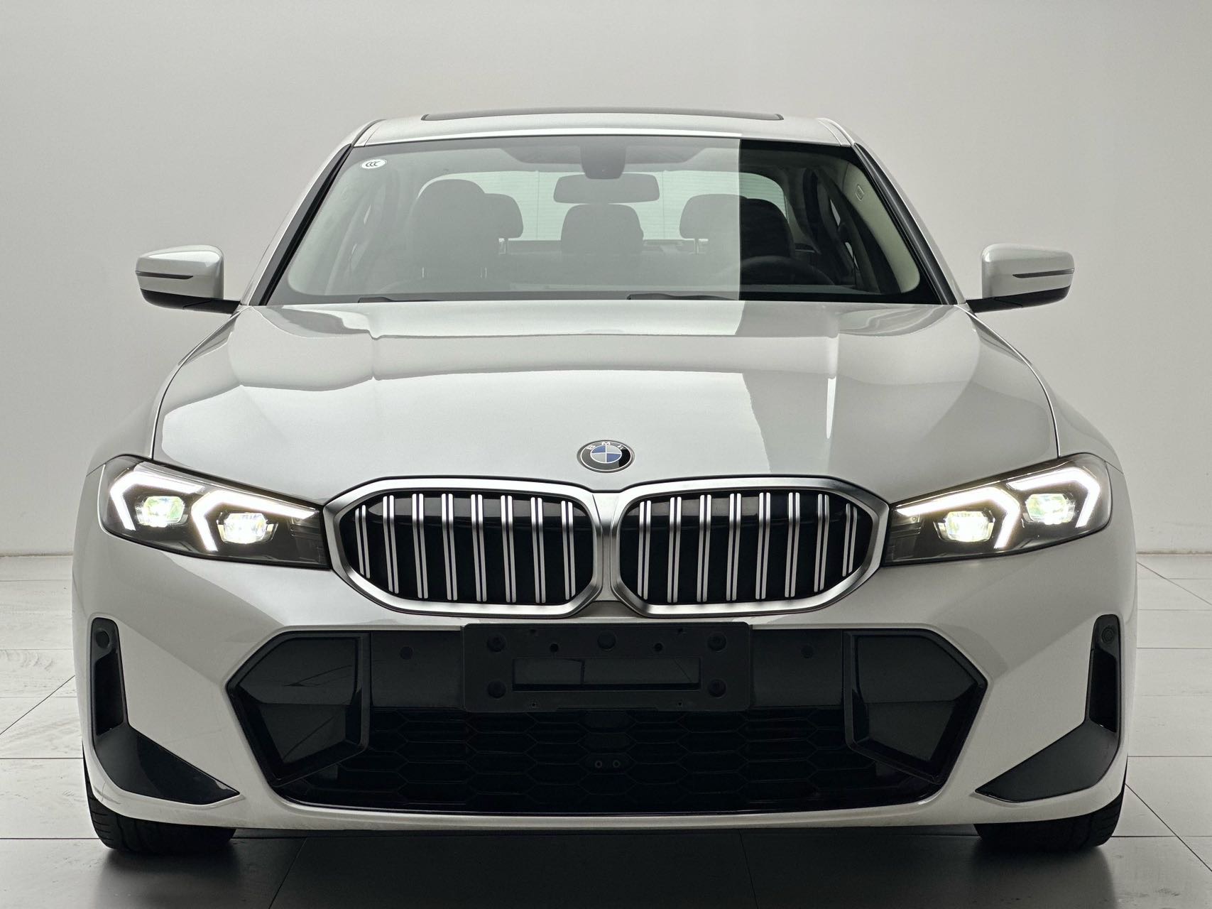 BMW 3 Series 2024 #2 BMW 3 Series 2024 car image #2