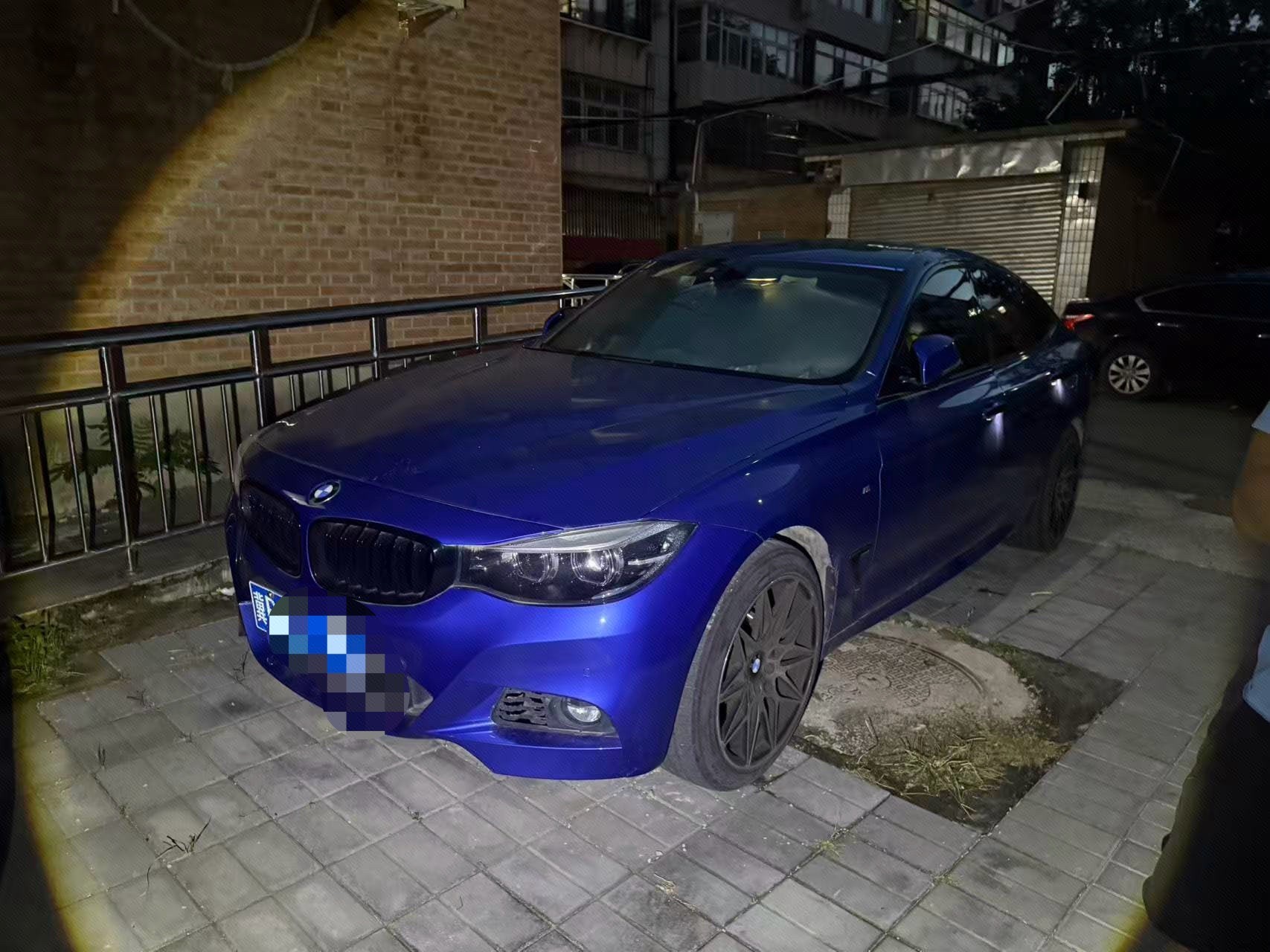 BMW 3 Series GT 2019 BMW 3 Series GT 2019 car image