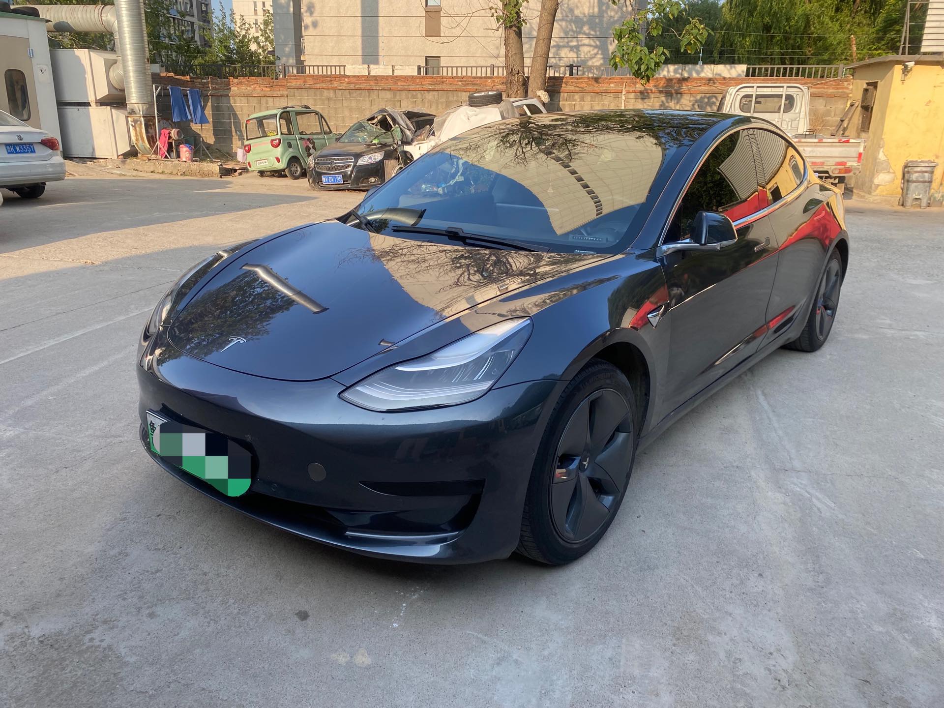 Tesla Model 3 2020 car image 
