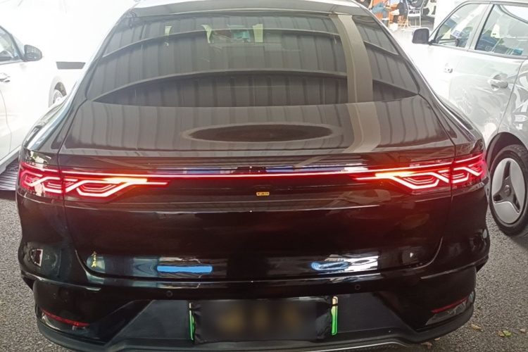 BYD Han 2023 #6 BYD Han 2023 car image #6