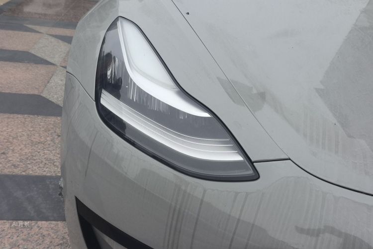 Tesla Model 3 2020 car image #8