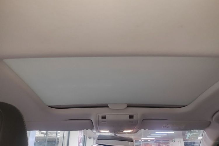 Volkswagen Golf 2019 car image #18