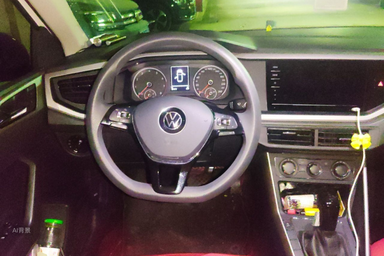 Volkswagen Polo 2021 car image #12