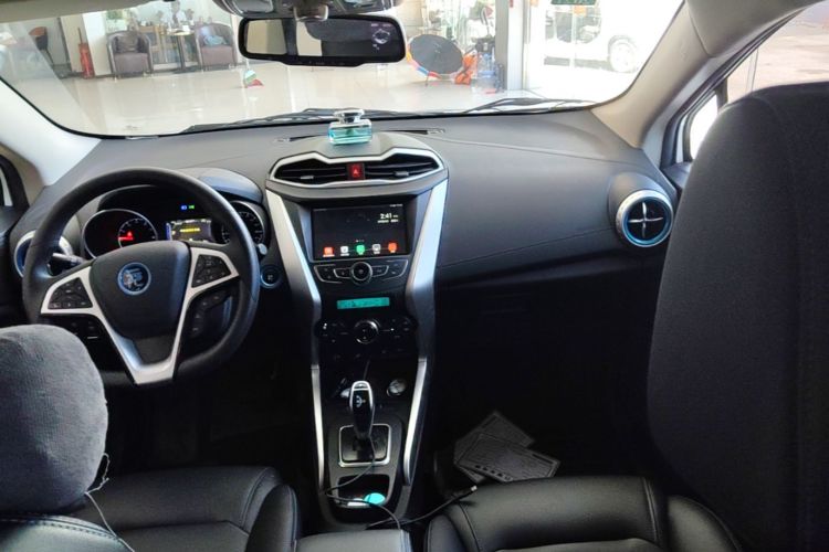 BYD Yuan New Energy 2019 car image #10