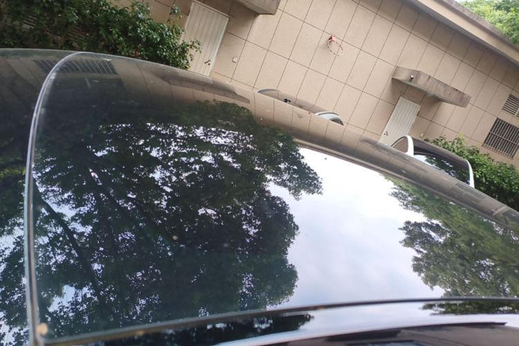 Tesla Model Y 2023 car image #25