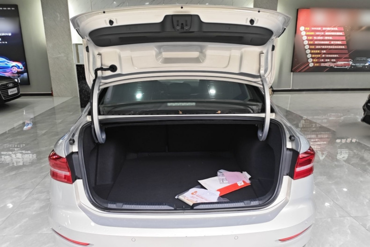 Volkswagen Lavida 2019 #19 Volkswagen Lavida 2019 car image #19
