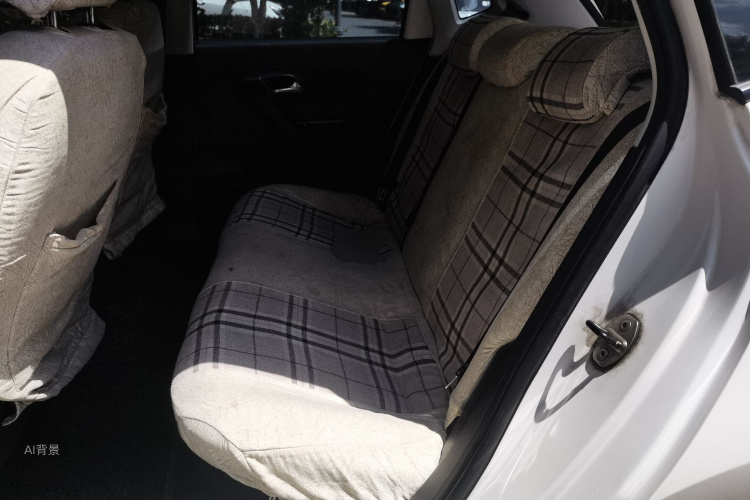 Volkswagen Polo 2015 car image #19