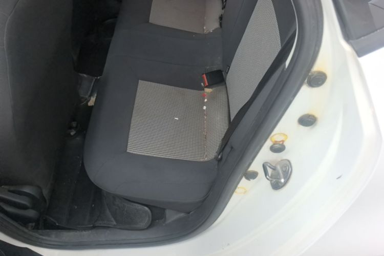 Volkswagen Polo 2016 car image #17