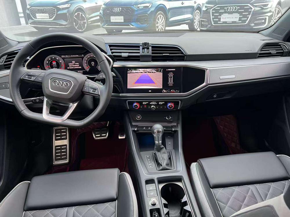 Audi Q3 2025 #8 Audi Q3 2025 car image #8