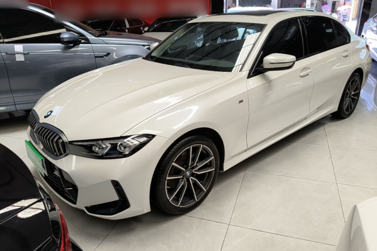 BMW 3 Series 2024 #2 BMW 3 Series 2024 car image #2