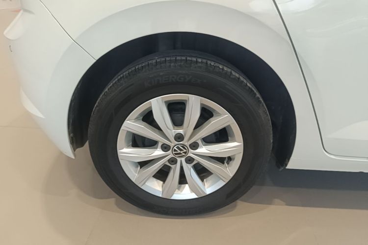 Volkswagen Polo 2021 car image #10