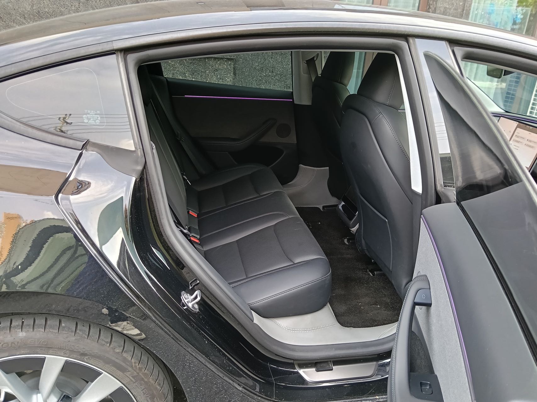 Tesla Model 3 2025 car image #5