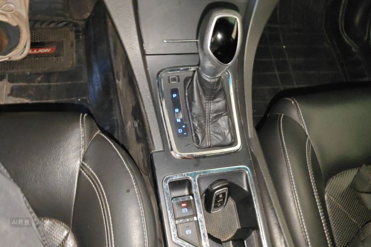 GEELY Emgrand 2017 car image #16
