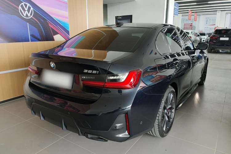 BMW 3 Series 2023 #7 BMW 3 Series 2023 car image #7