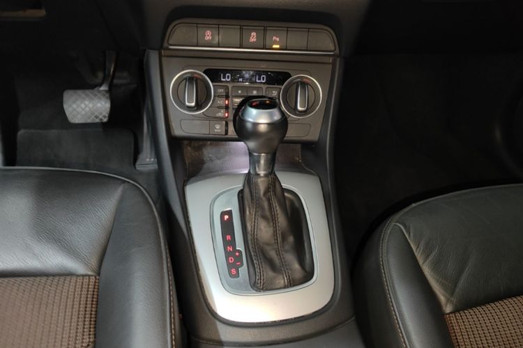 Audi Q3 2016 #18 Audi Q3 2016 car image #18