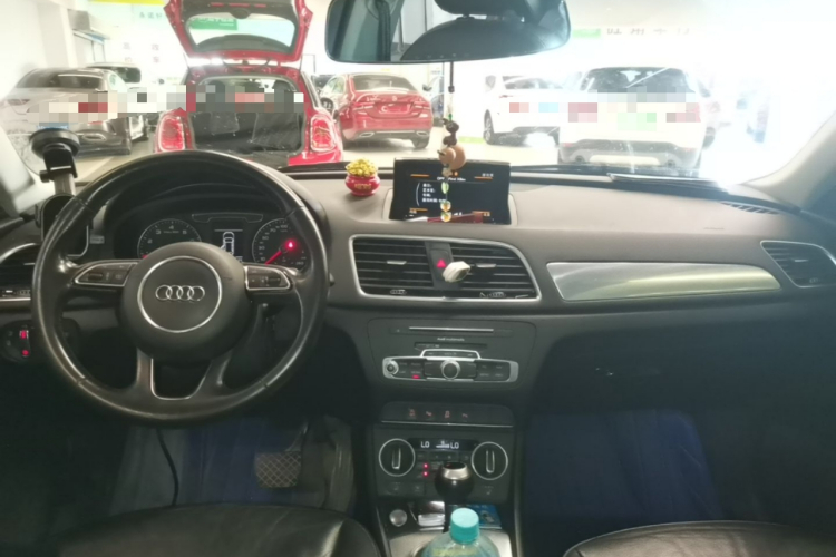 Audi Q3 2017 #10 Audi Q3 2017 car image #10