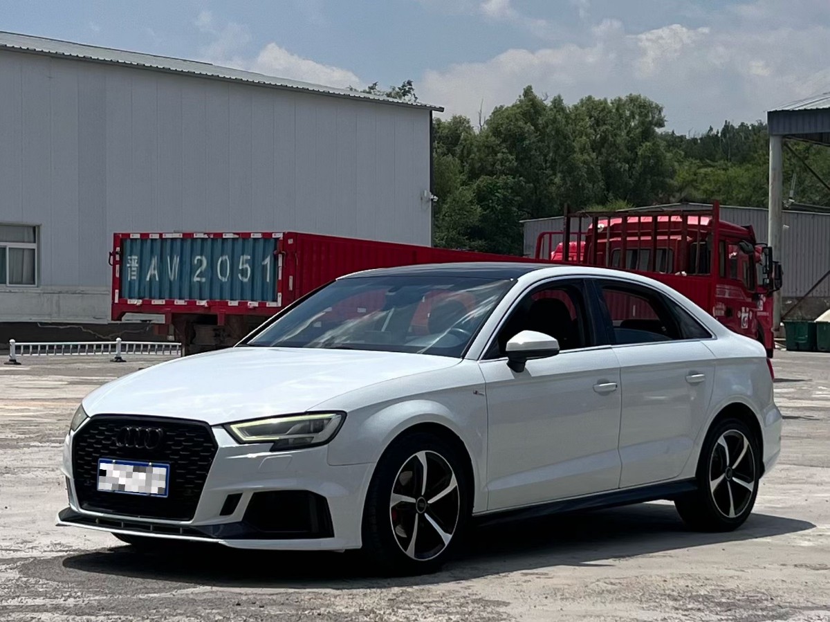 Audi A3 2017 Audi A3 2017 immagine di auto